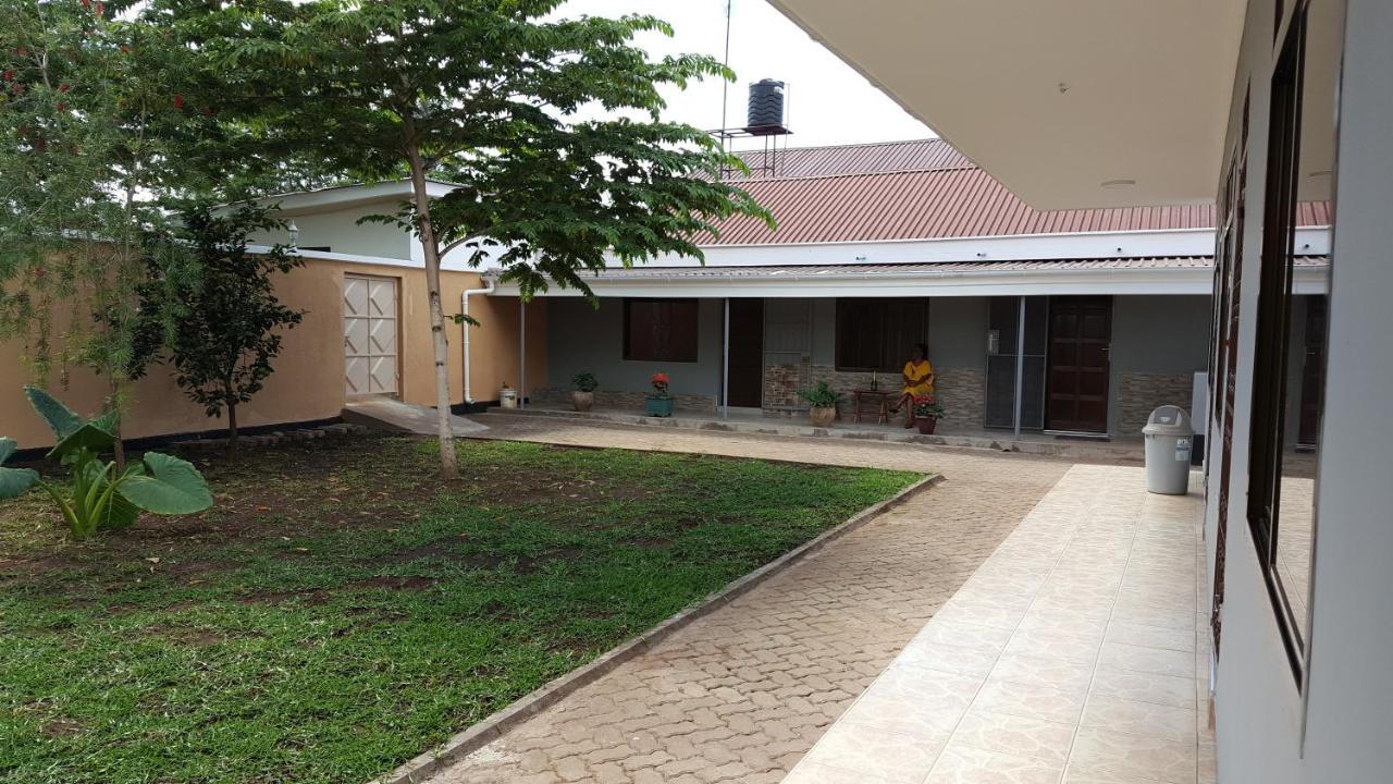 Kilimanjaro Country House Moshi Esterno foto
