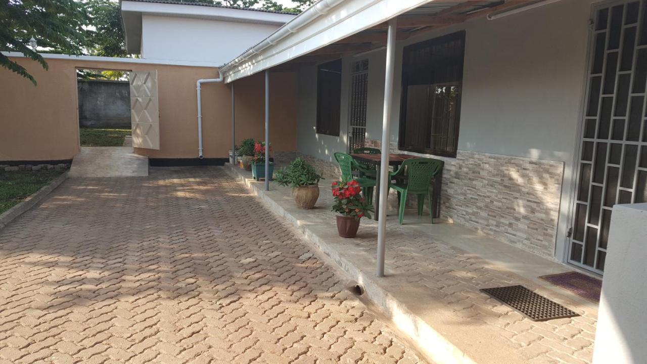 Kilimanjaro Country House Moshi Esterno foto